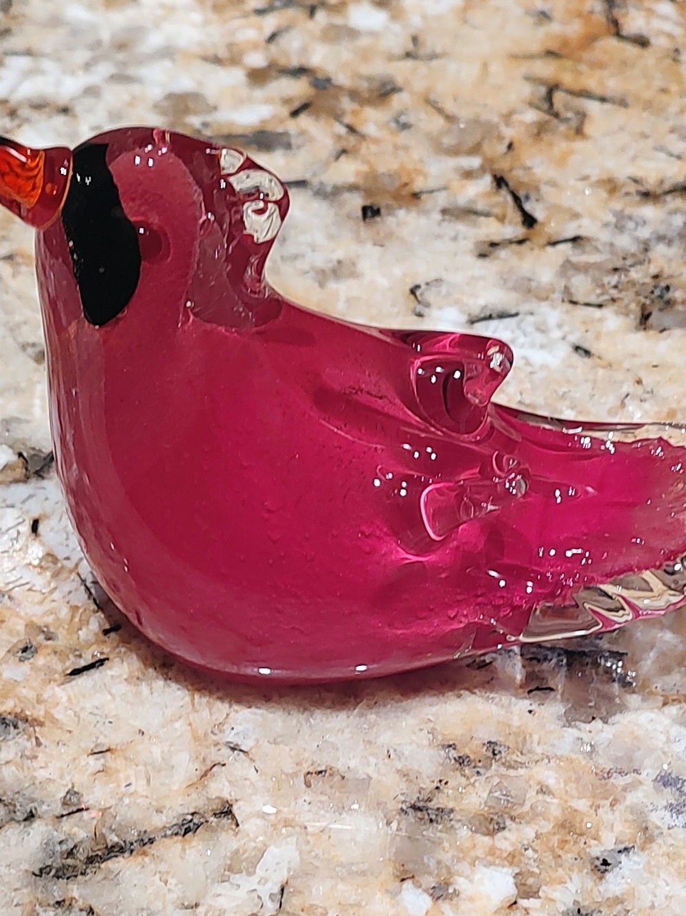 Glass Art Bird Figurine. Excellent Condition.